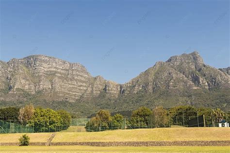 The Table Mountain National Park: A Majestic Icon of South Africa!